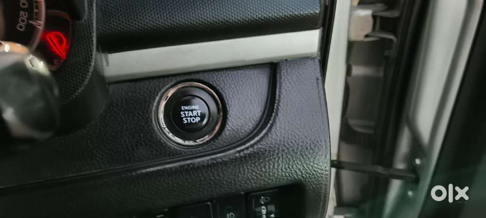 Maruti Suzuki Swift 2018 Zxi, 2015, Petrol