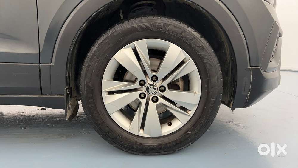 Skoda Kushaq Ambition 1.0l Tsi Mt, 2023, Petrol