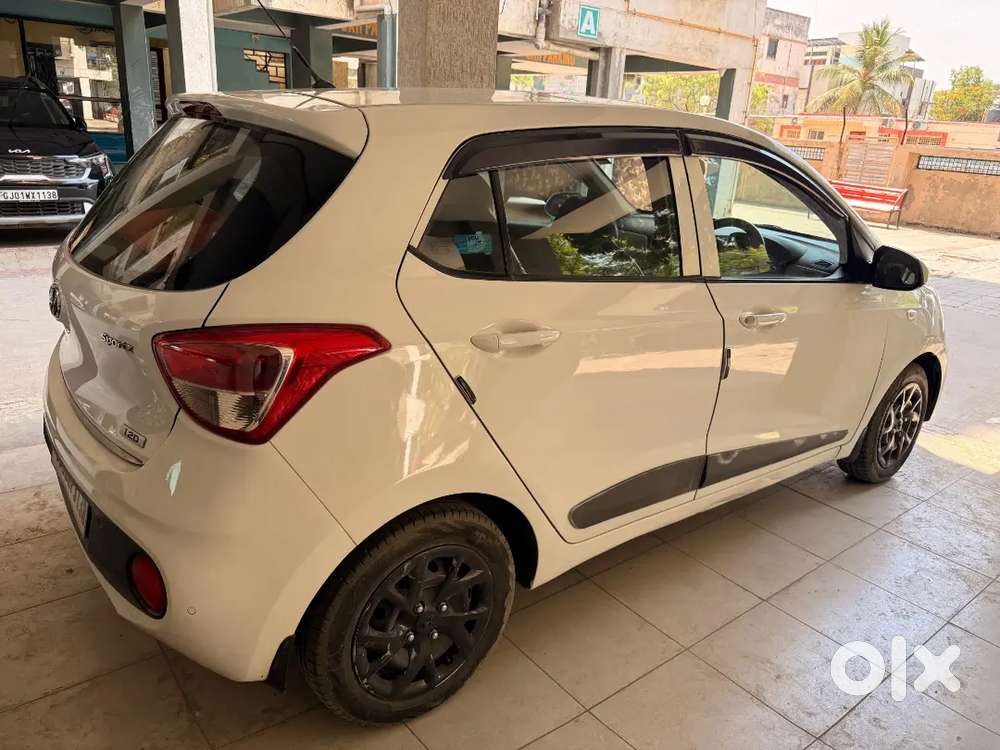 Hyundai Grand I10 Sportz Diesel 2017 Well Maintained