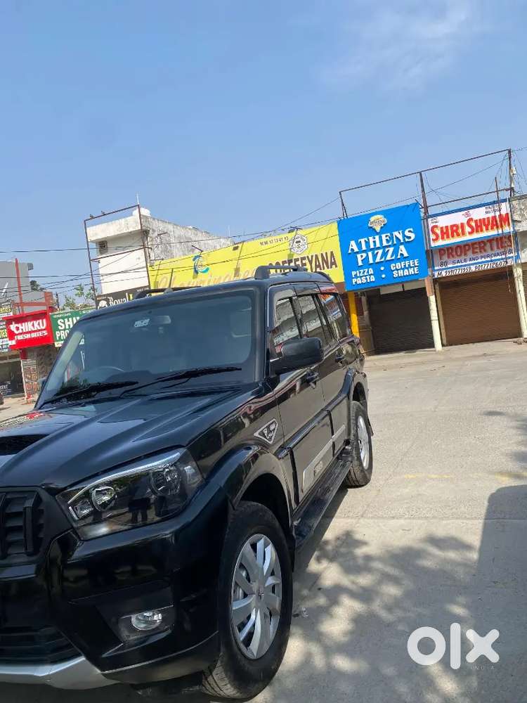 Mahindra Scorpio Classic 2025 Diesel Manual