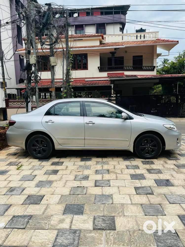 Altis 2011,showroom Maintained