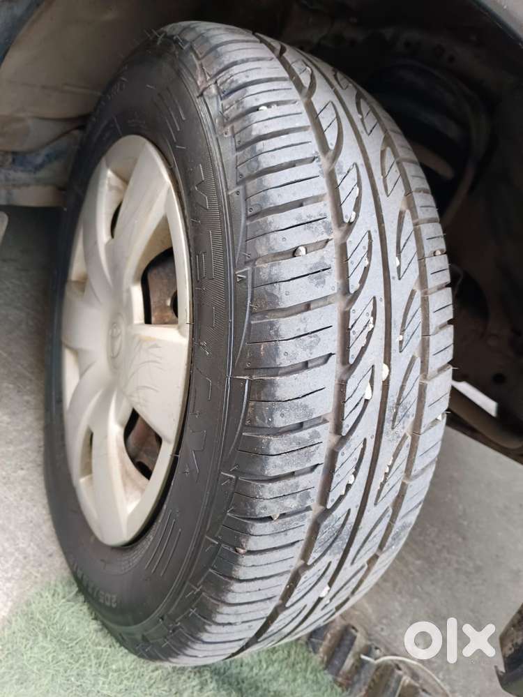 Toyota Innova 2004-2011 2.0 G1 Bsiv, 2010, Diesel