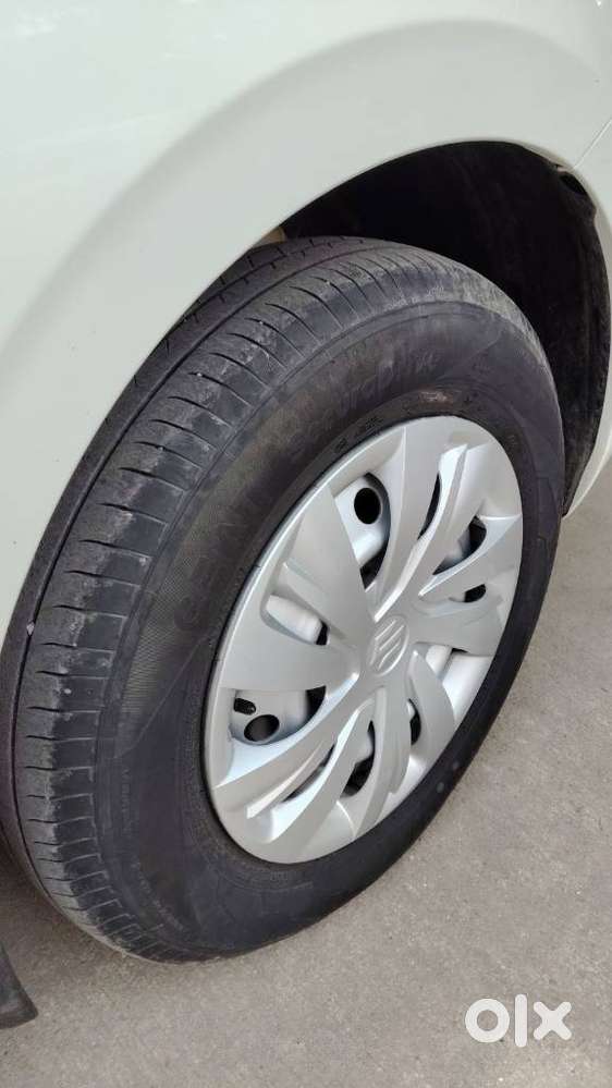 Maruti Suzuki Swift Vxi + Manual, 2024, Petrol