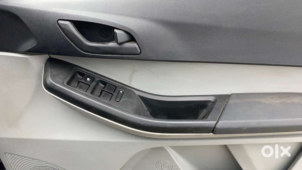 Tata Tiago 1.2 Revotron Xt, 2022, Petrol