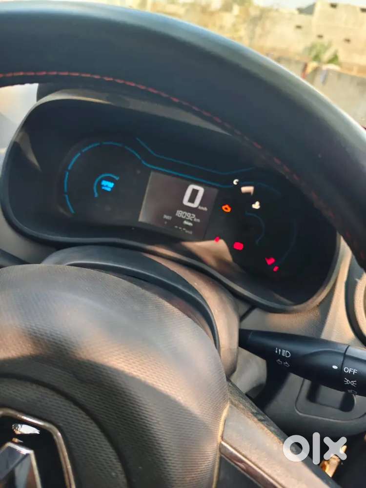 Renault Kwid 2023 Petrol Well Maintained