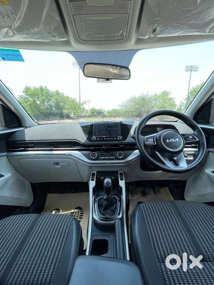 Kia Carens 1.5 Prestige 7 Str, 2023, Petrol
