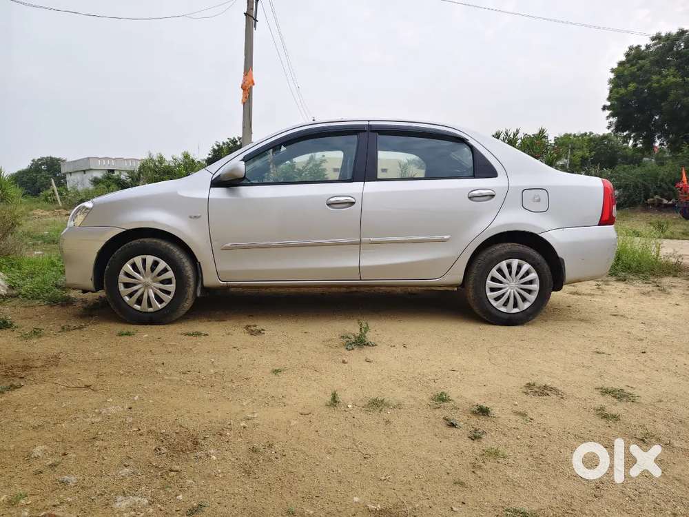 Toyota Etios 1.5 V 2011