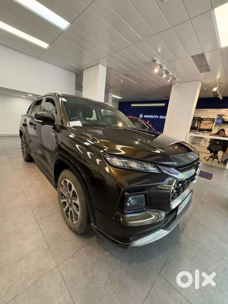 Maruti Suzuki Grand Vitara 1.5 Alpha Plus Intelligent Hybrid Ecvt, 2..