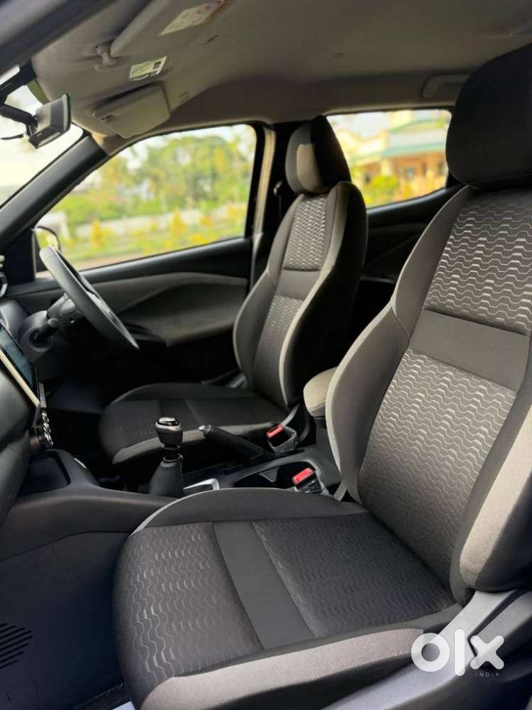 Nissan Magnite N-connecta Mt, 2025, Petrol