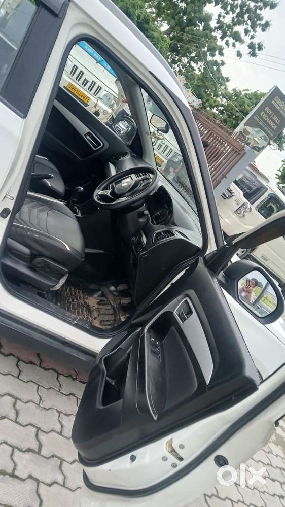 Maruti Suzuki Brezza 1.5 Zxi At Smart Hybrid, 2022