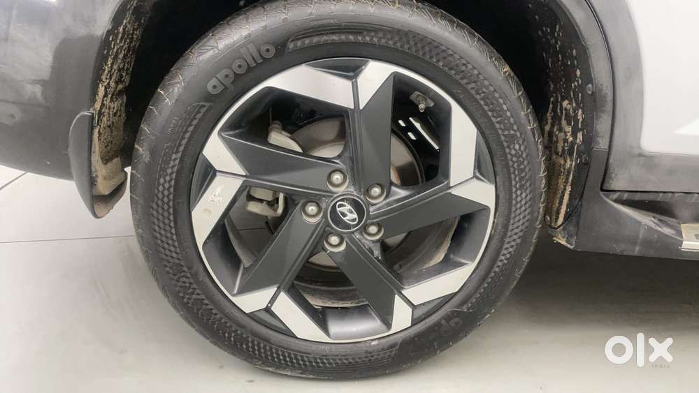 Hyundai Alcazar 1.5 Tdct Signature (o) 7s Petrol, 2023, Petrol