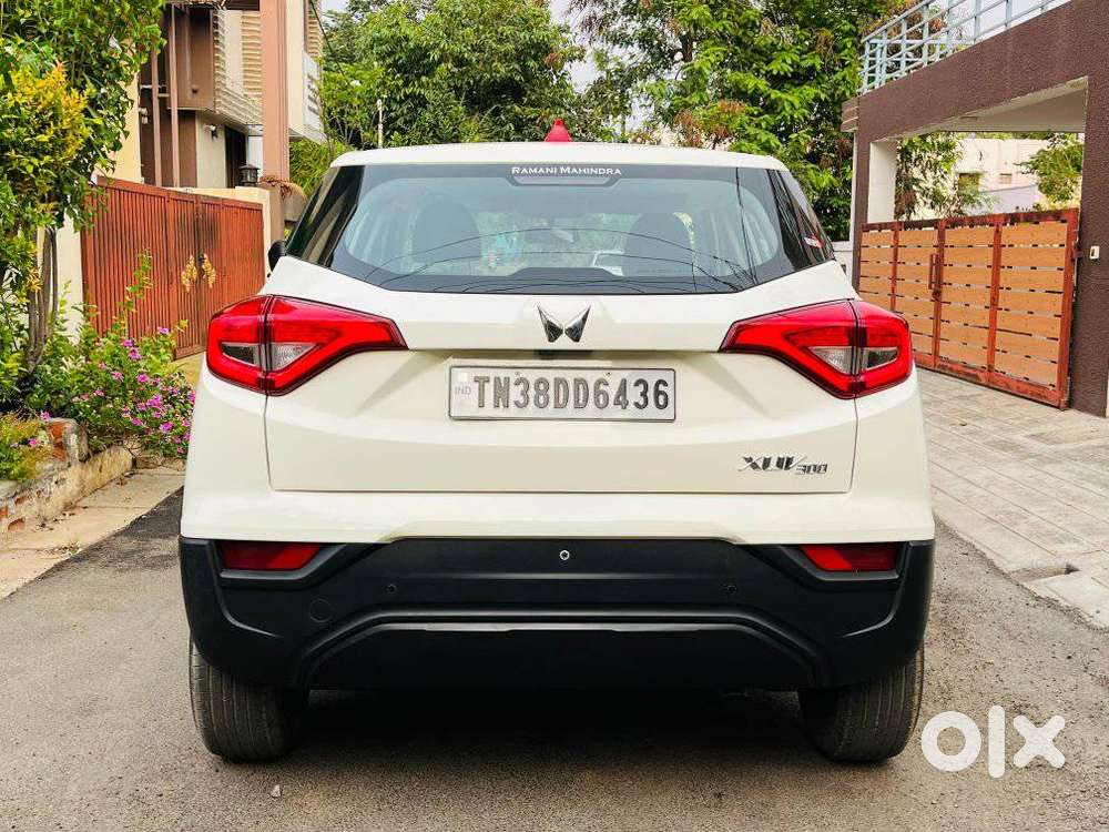 Mahindra Xuv300 W4, 2023, Petrol