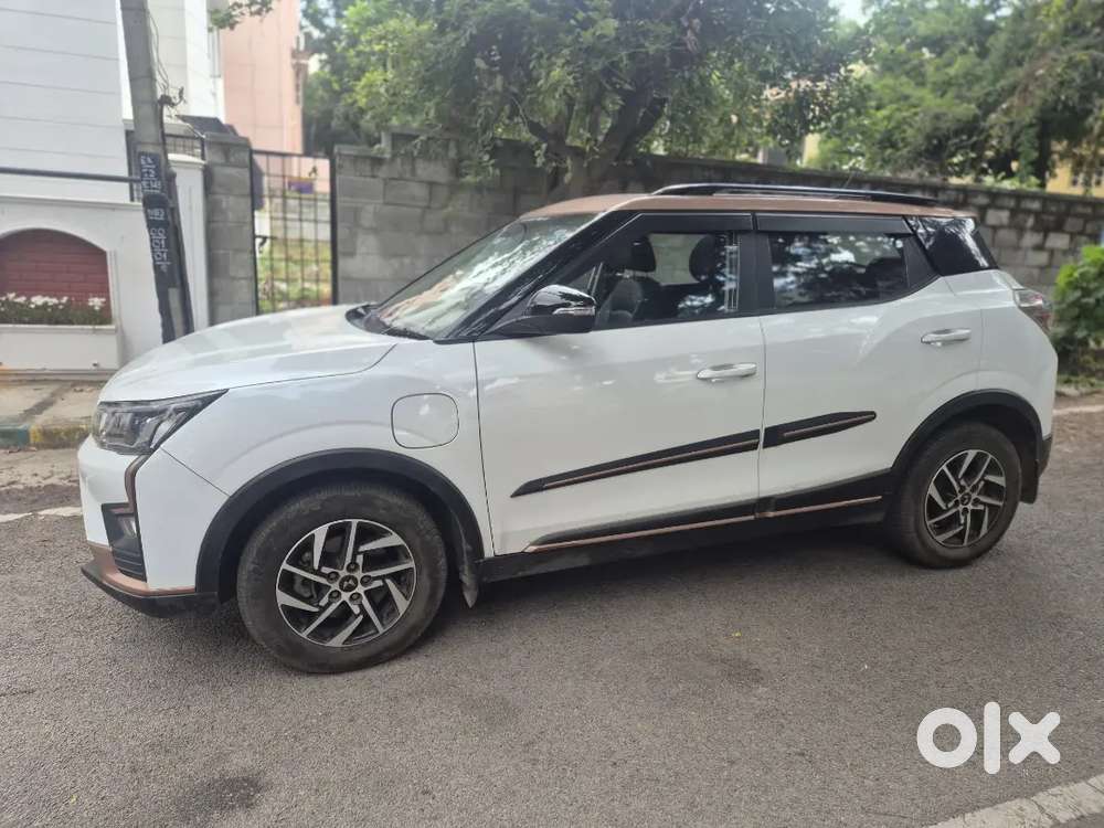 Mahindra XUV400 EV 2023