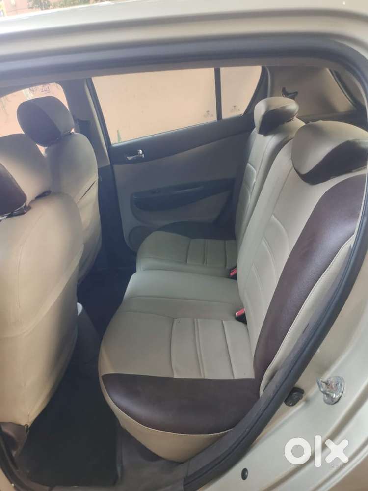 Hyundai I20 2009-2011 Asta, 2010, Petrol