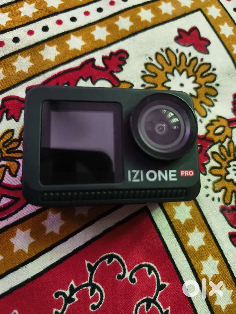 Izi one pro action camera 5.k  for sale in 13000 with memory card
