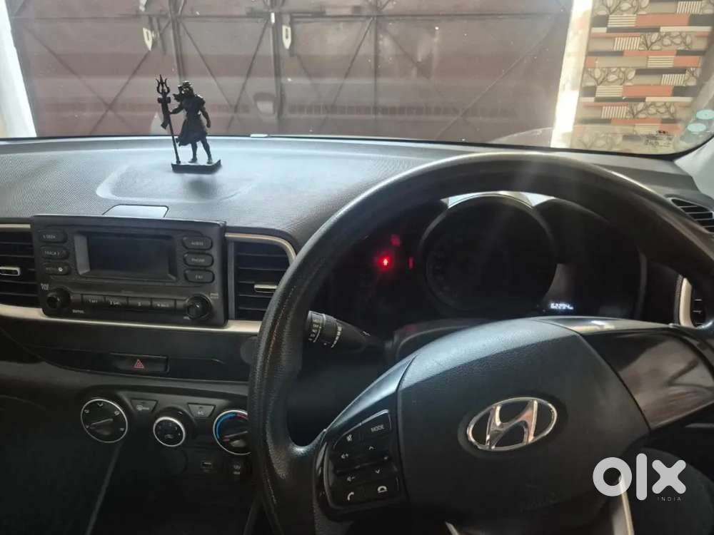 Hyundai Venue 2020 Petrol 62000 Km Driven