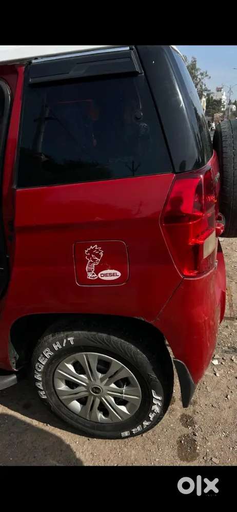 Mahindra Tuv 300