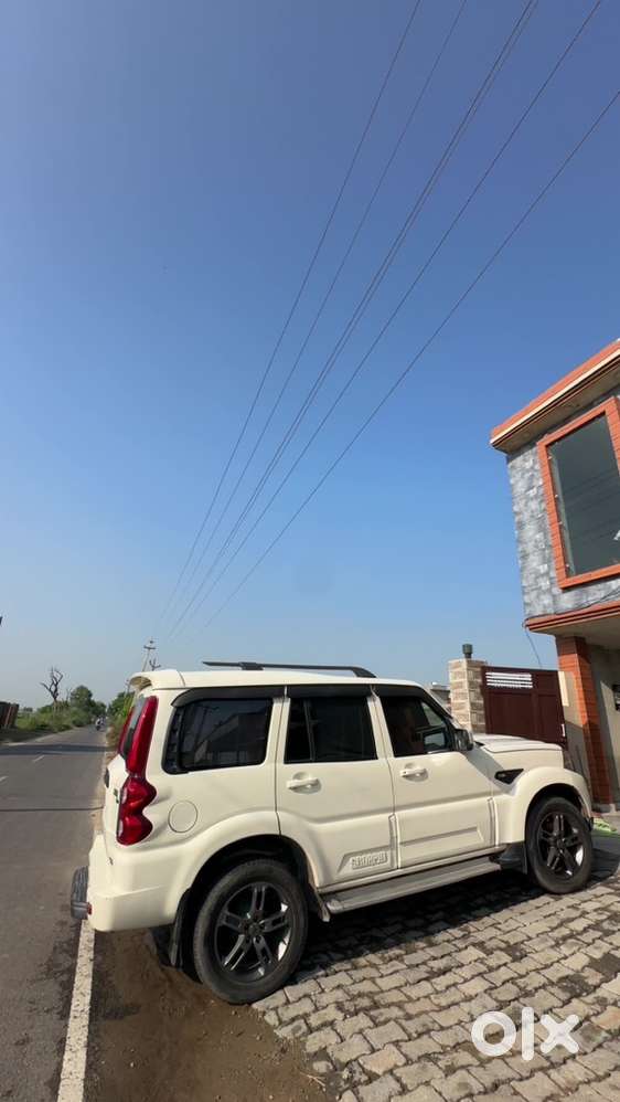 Mahindra Scorpio Diesel 2021 Manual