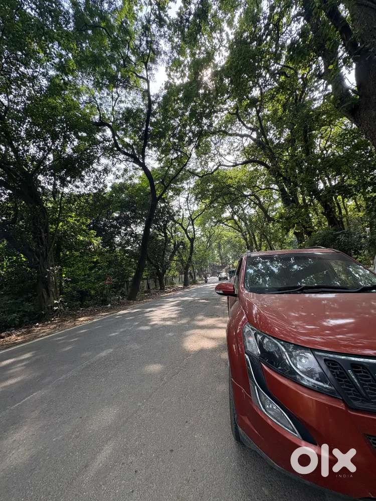 Mahindra Xuv500 2016 Diesel 880000 Km Driven
