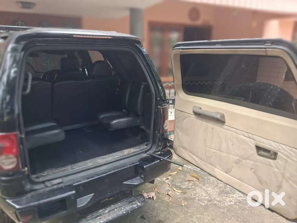 Tata Safari 2012