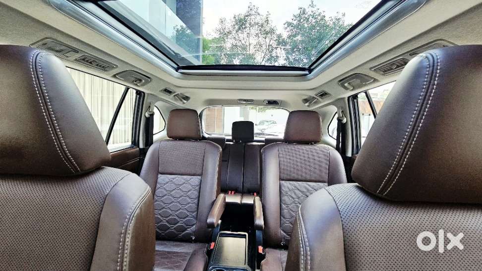 Toyota Innova Hycross 2.0 Zx Hybrid 7 Str, 2023, Petrol