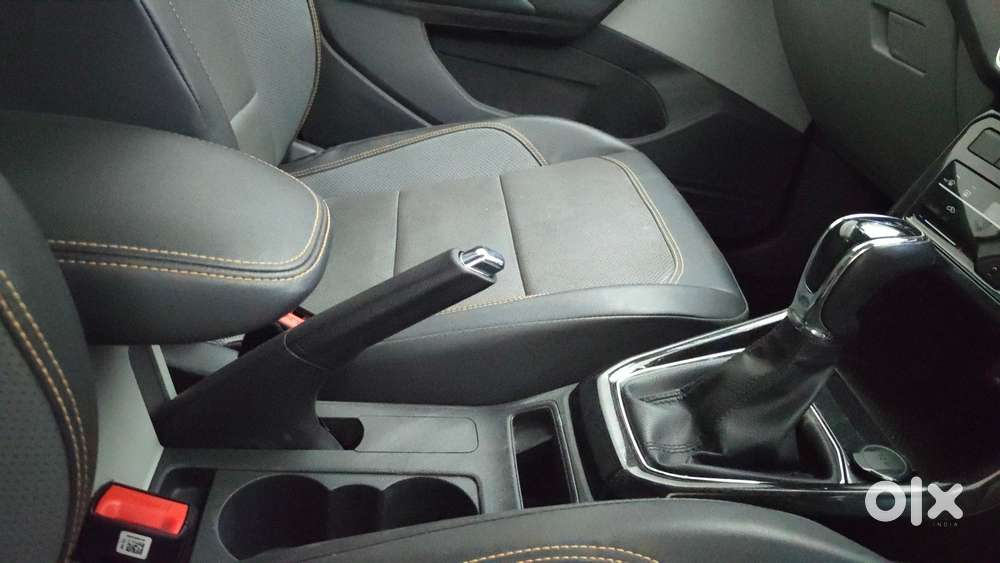 Skoda Kushaq Style 1.0l Tsi At, 2022, Petrol