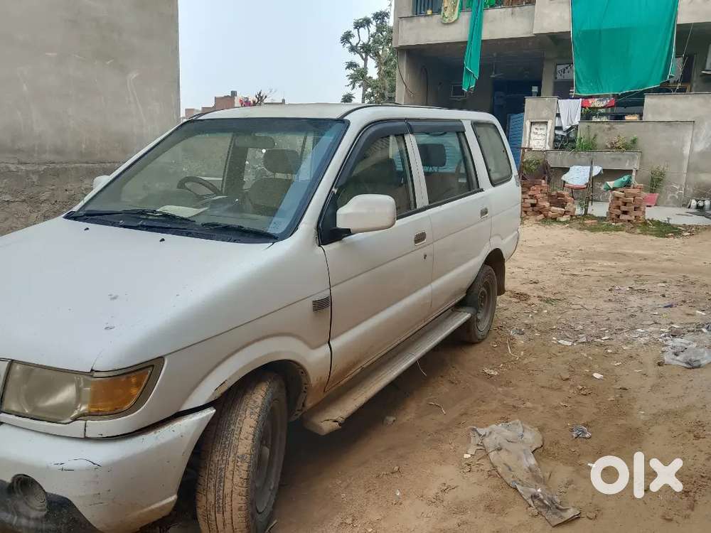 Good Condition White Colour ,texi Permit