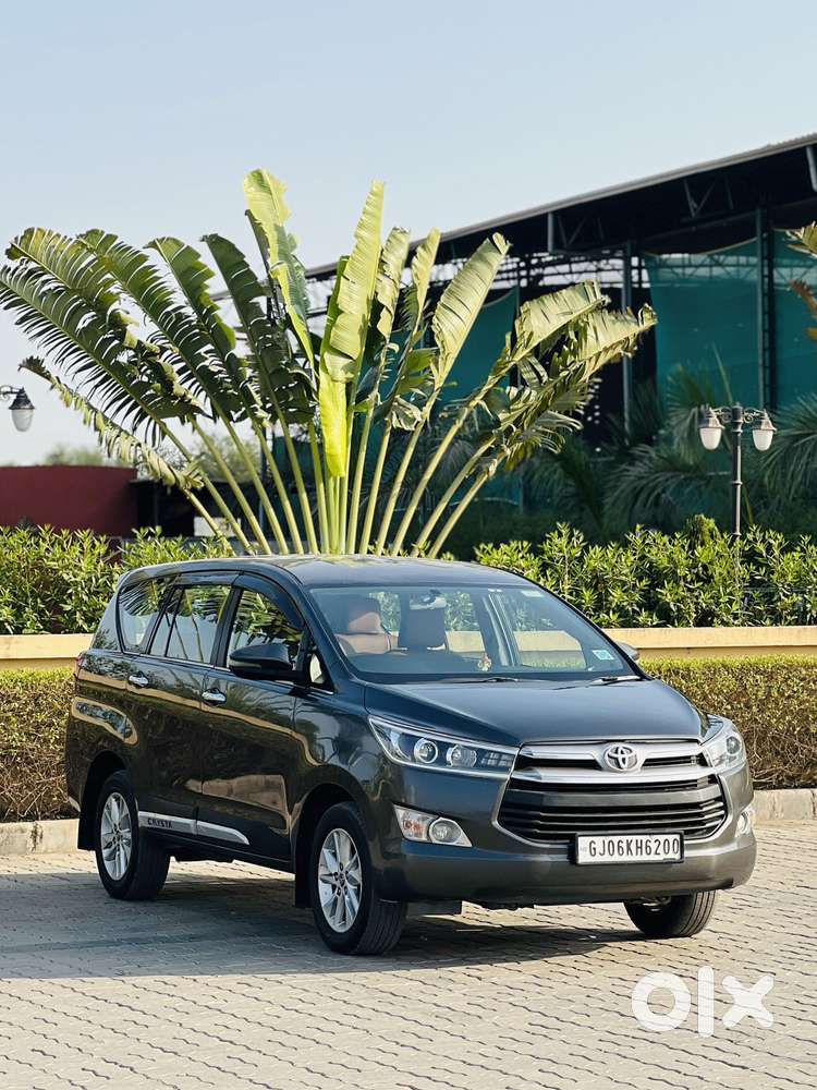 Toyota Innova Crysta 2.4 Vx Mt 8s, 2016, Diesel