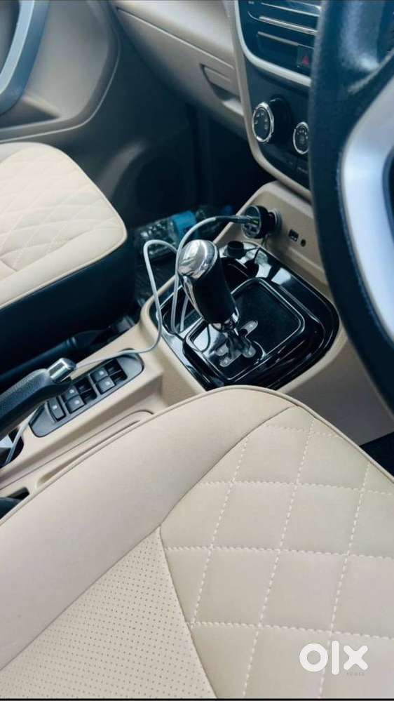 Mahindra Tuv 300 T10 Amt, 2018, Diesel