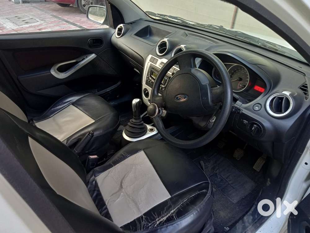 Ford Figo Petrol 2011
