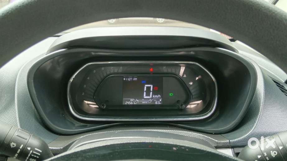 Tata Nexon, 2023, Petrol