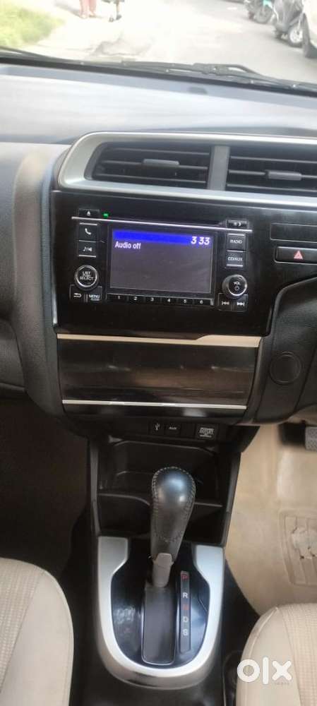 Honda Jazz V Cvt, 2017, Petrol