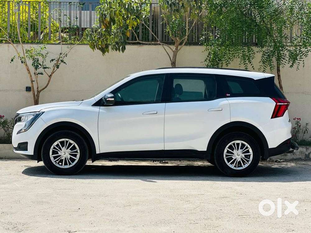 Mahindra Xuv700 2.2 Mx Diesel Mt 5 Str, 2022, Diesel