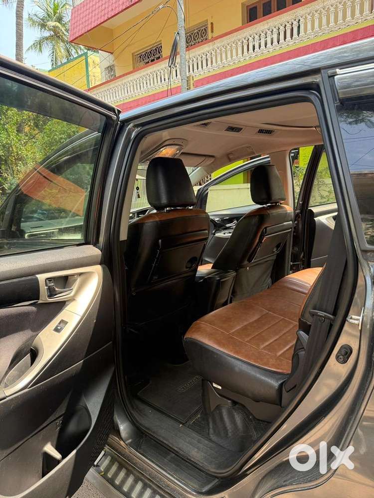 Toyota Innova Crysta 2020 Diesel Well Maintained