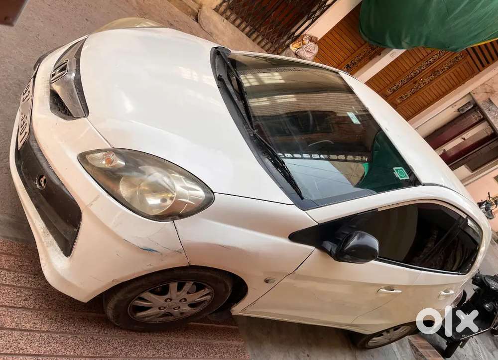 Honda Brio Petrol Manual 2012 Variant