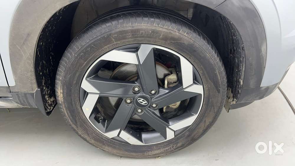 Hyundai Alcazar Platinum 7 Str 1.5 Turbo Petrol Adventure, 2023, Pet..