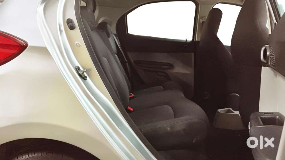 Tata Tiago 1.2 Revotron Xt, 2016, Petrol