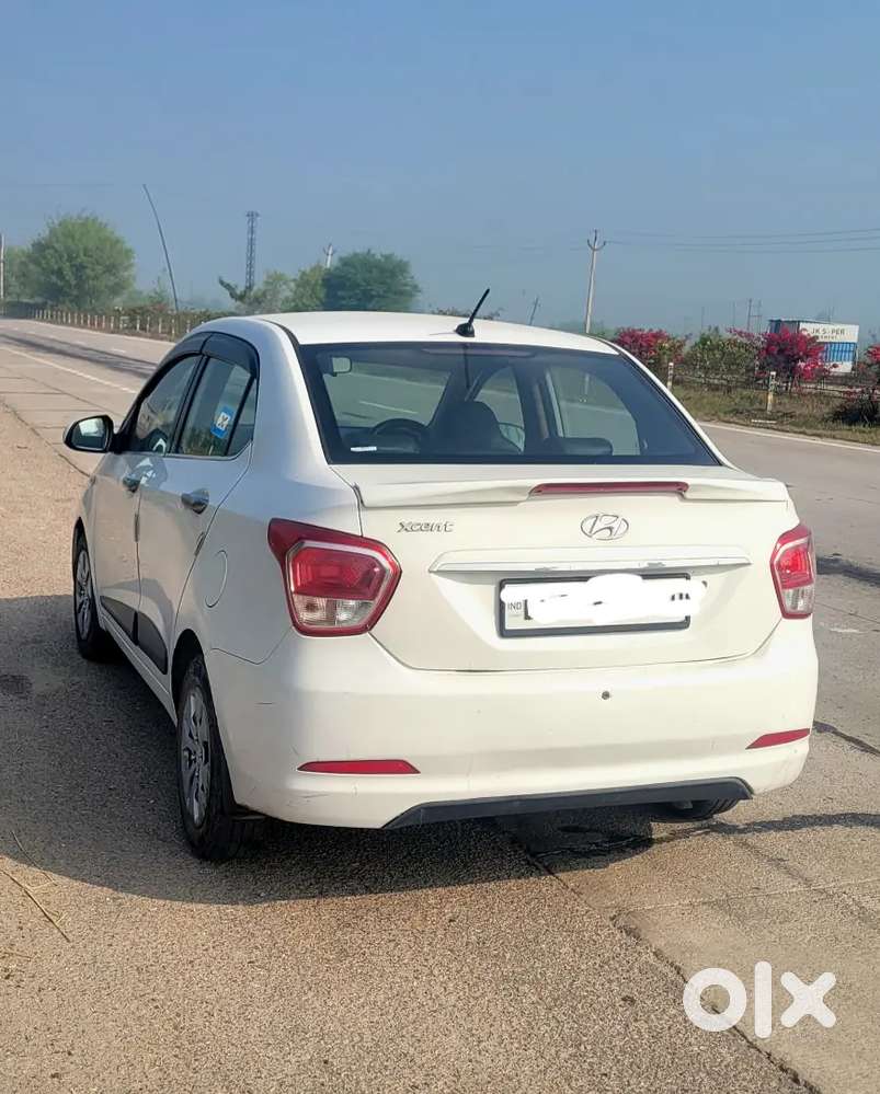 Super Condition One Hand Usses
Petrol With Cng On Papper