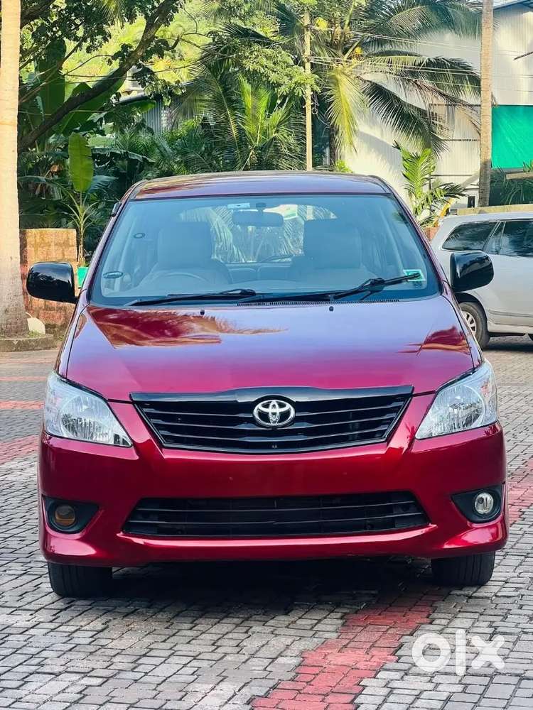 Toyota Innova 2010 Diesel Well Maintained