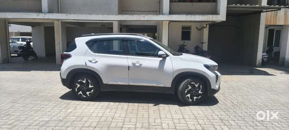 Kia Sonet 2025 Petrol 6500 Km Driven