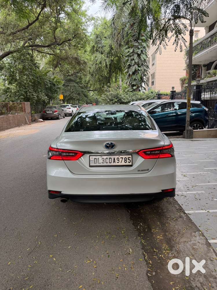 Toyota Camry Hybrid At 2024