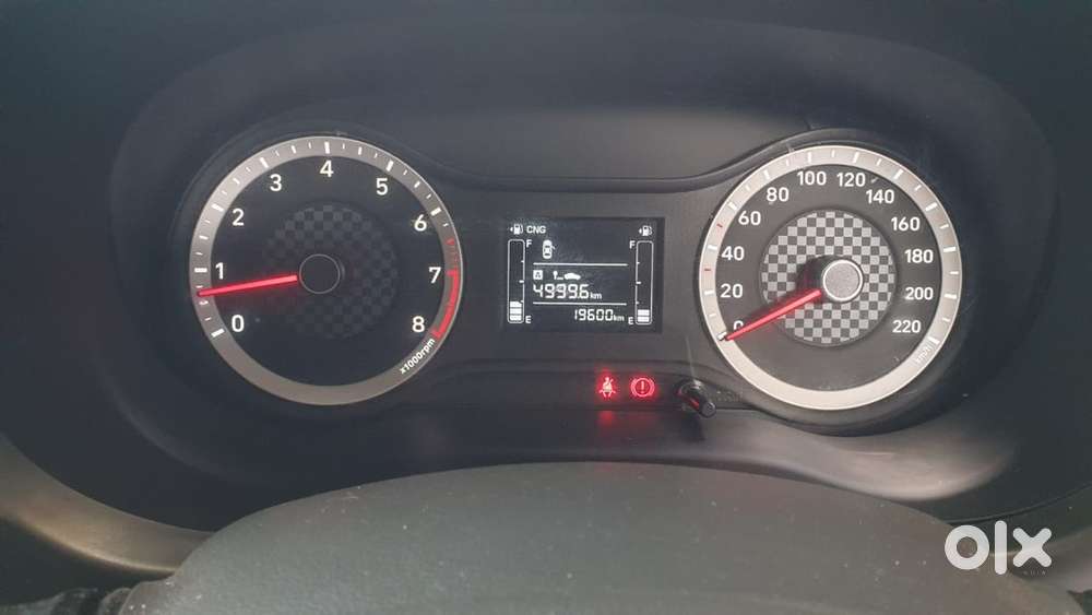 Hyundai Aura Cng & Hybrids 40000 Km Driven