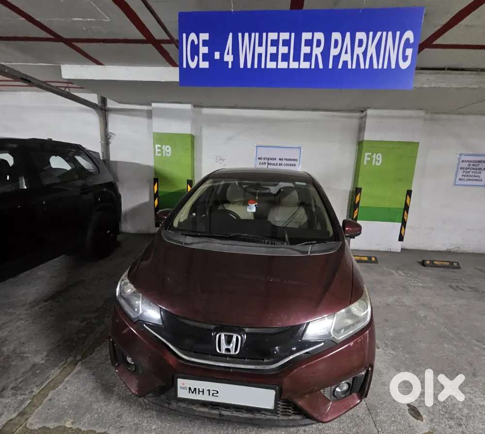 Honda Jazz 2015 Diesel  1st Owner  Mh12  Top Condition