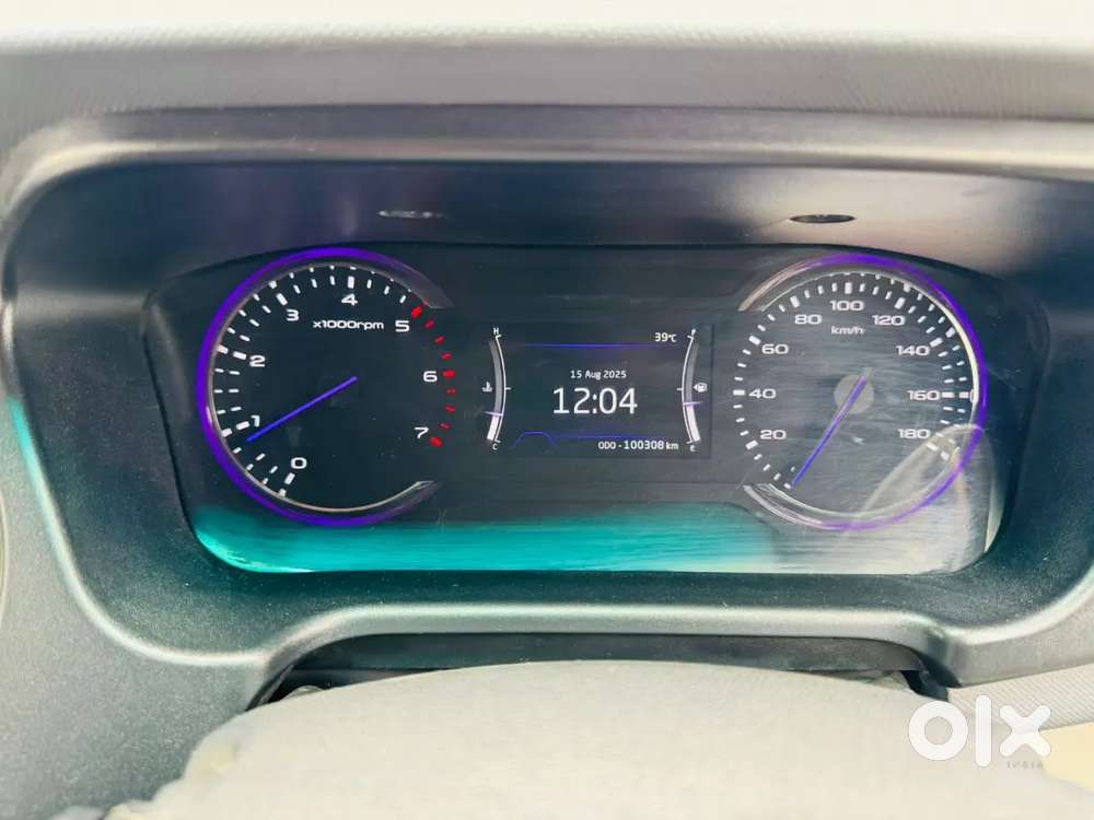 Mahindra Marazzo 2018 Diesel 10007 Km Driven