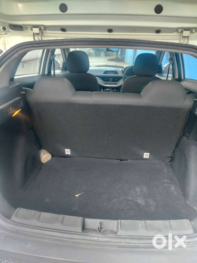 Manual Transmission Nexon With Sunroof