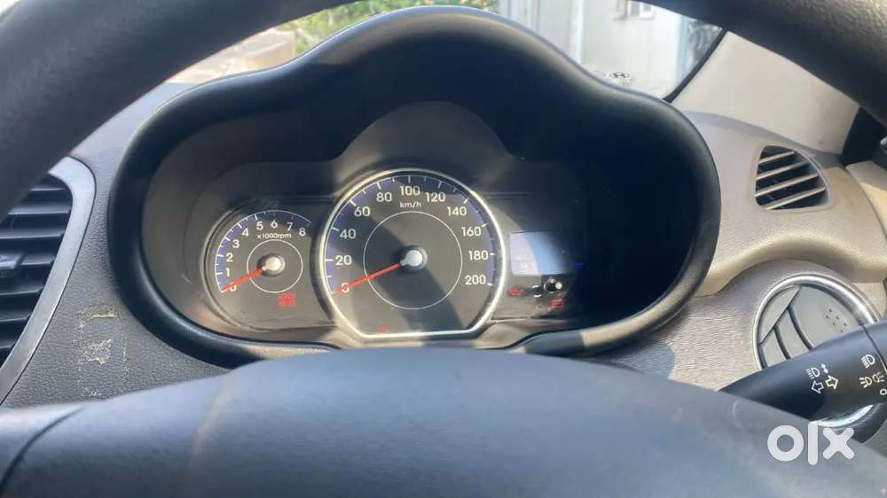 Hyundai I10 Sportz 2015 Variant