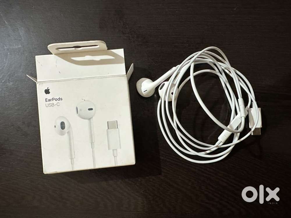 Apple Wired earphone type c