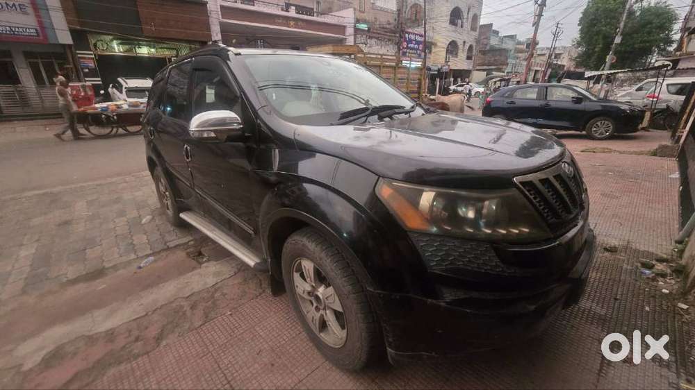 Mahindra Xuv 500 Year 2014 Black Colour