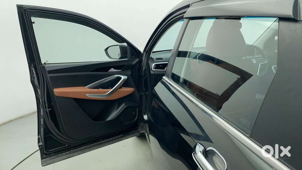 Mg Hector Plus 1.5 Sharp Turbo Cvt 6 Str, 2021, Petrol