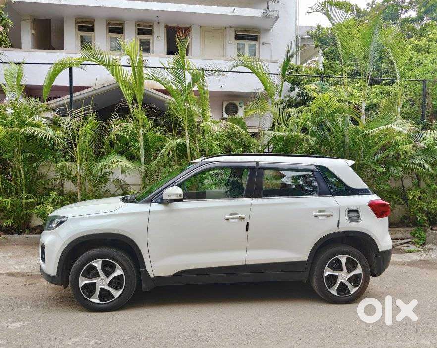 Maruti Suzuki Brezza 1.5 Zxi Smart Hybrid, 2021, Petrol